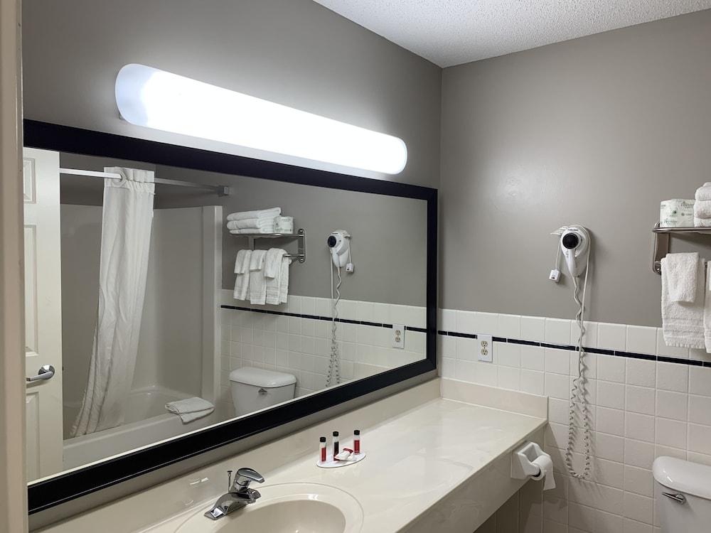 Baymont By Wyndham Hotel 2*